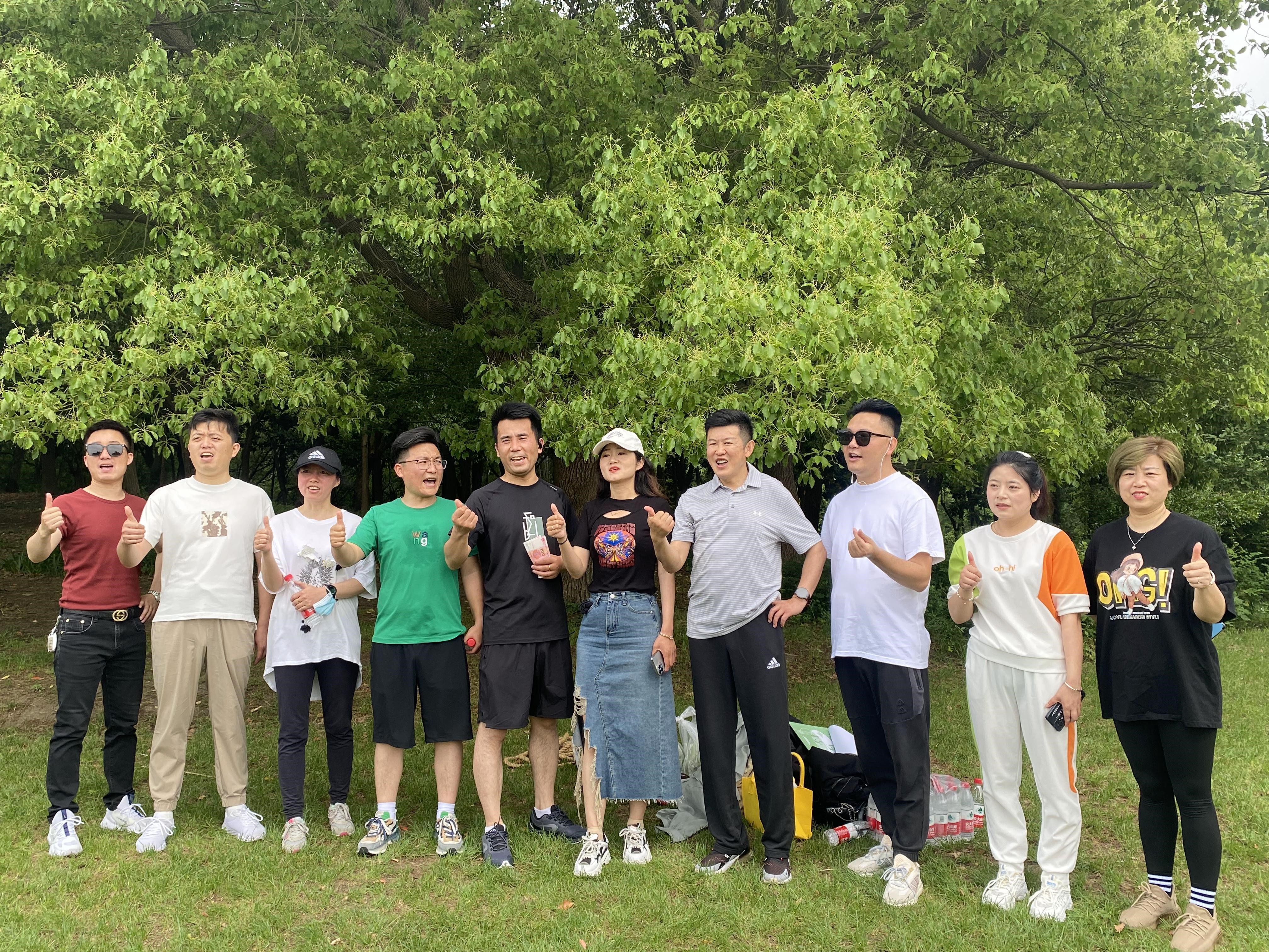 心灵相约 健康同行——苏州昱齐盛人力公司开展月会+徒步团建